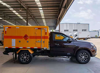 两当爆破器材运输车